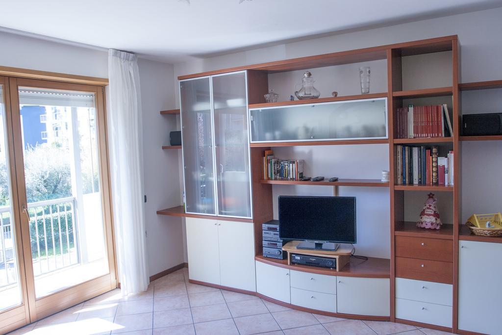 Appartamento Lombardi Riva del Garda Oda fotoğraf
